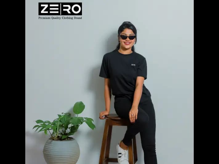 Comfort Fit Crew Neck Short Sleeve T-shirt - Black