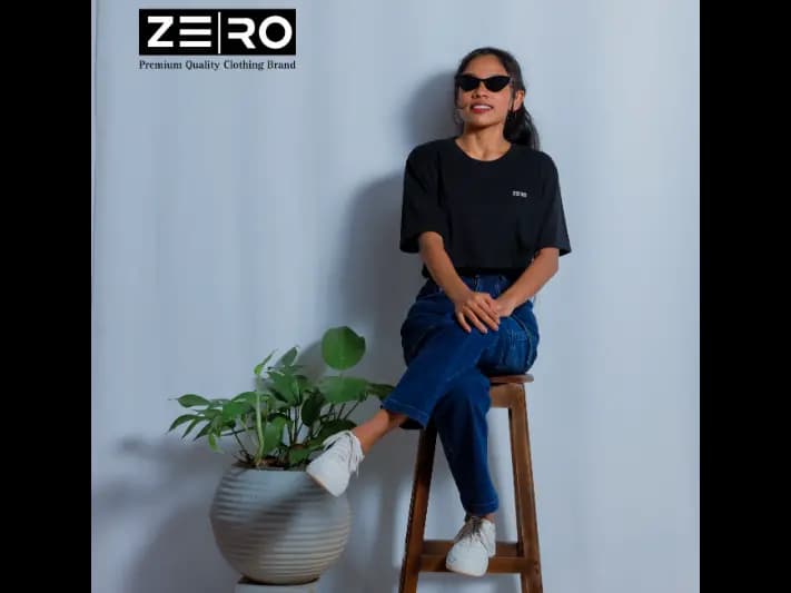 Oversized Crop Top - Black (2)