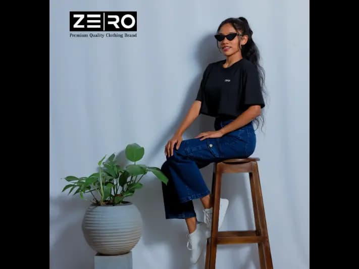 Oversized Crop Top - Black (4)