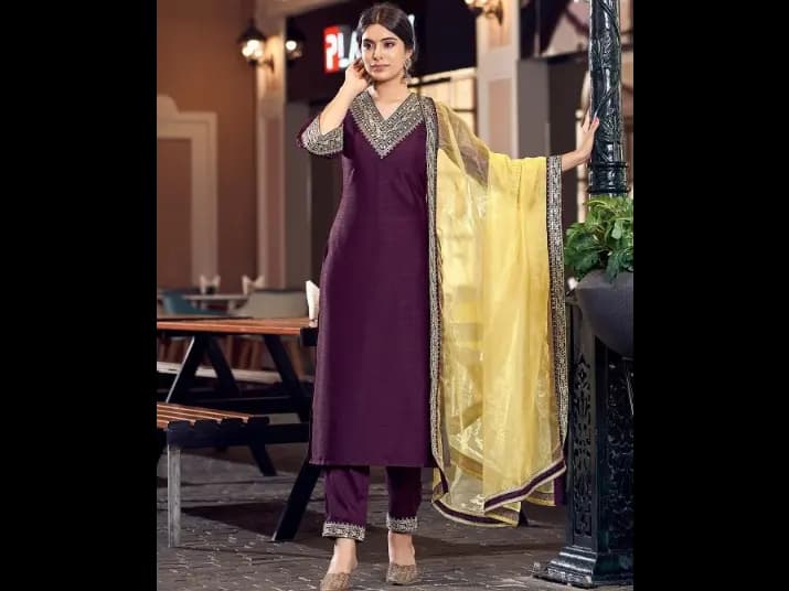 V Neck Embroidered Thread Work Kurti with Trousers & With Dupatta (2)