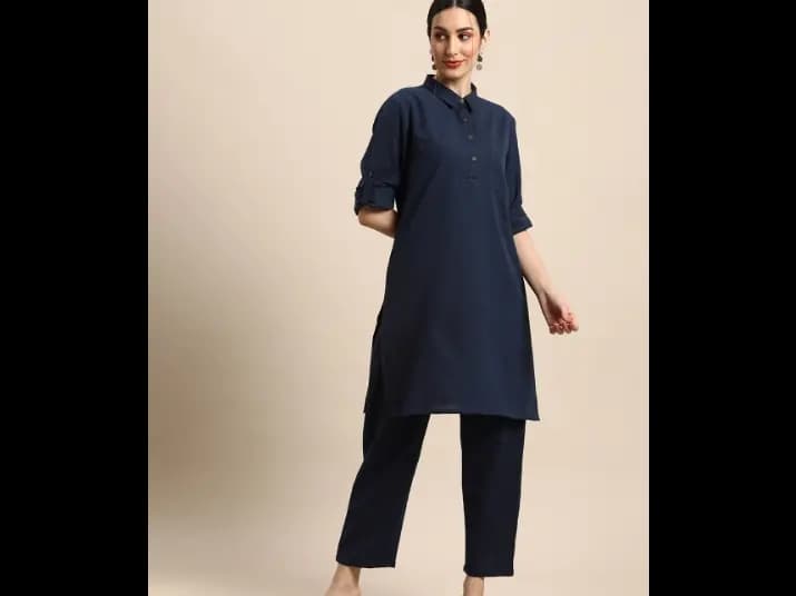 Blue Solid Straight Kurta with Trousers (3)