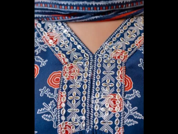 Ethnic Set Embroidered Kurta and Pant Set with Dupatta (4)