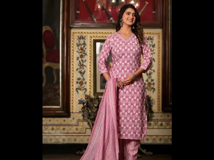 Ehnic Set Women Printed Straight Kurta and Pant set with Dupatta