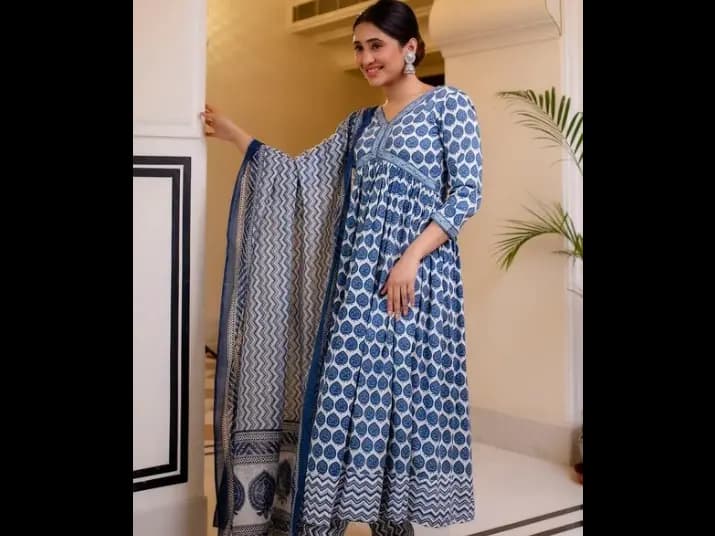 Ethnic Set Women anarkali Kurta and Pant Set with Dupatta (4)