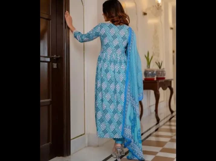 Ethnic Set Women Embroidered Anarkali Kurta and Pant Set with Dupatta (4)