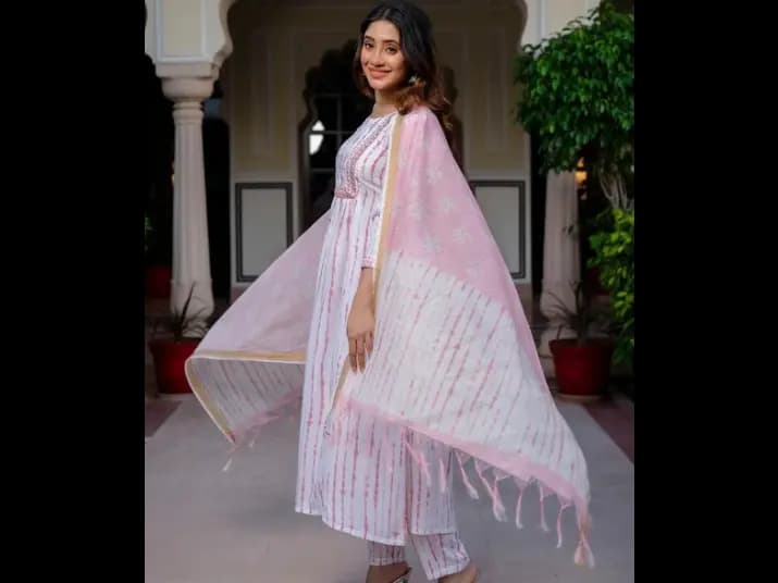 Printed Flared Kurta and Pant set with Dupatta (5)