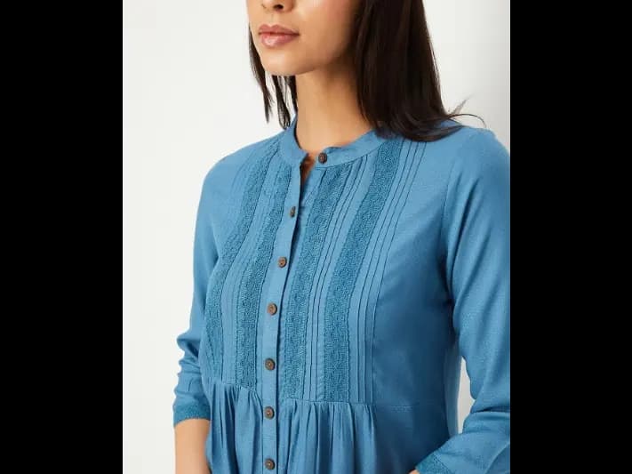 Geometric Woven Design Mandarin Collar Thread Work Kurta (2)