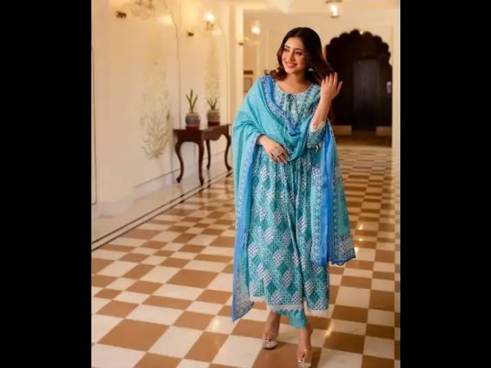 Ethnic Set Women Embroidered Anarkali Kurta and Pant Set with Dupatta