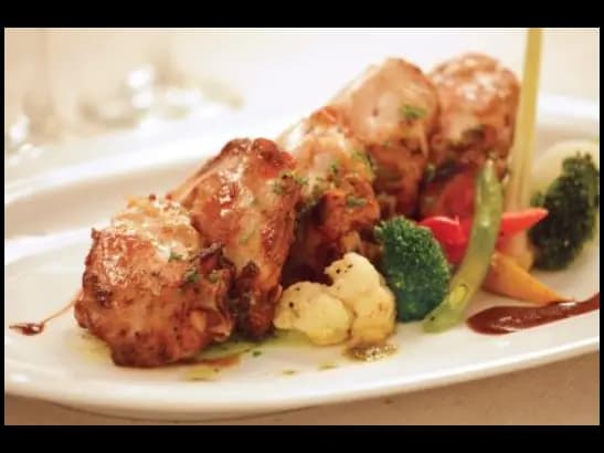 Bairaha Marinated Chicken Thighs 500g - Incredible assortment of flavorful precooked marinated chicken thighs that is  ready to be served as a delicious meal (3)