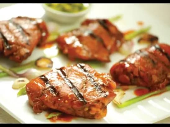 Bairaha Marinated Chicken Thighs 500g - Incredible assortment of flavorful precooked marinated chicken thighs that is  ready to be served as a delicious meal (2)