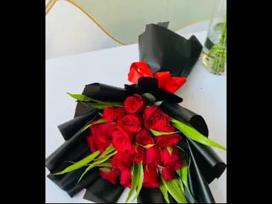 20 Red Rose Flower Bouquet for Valentines