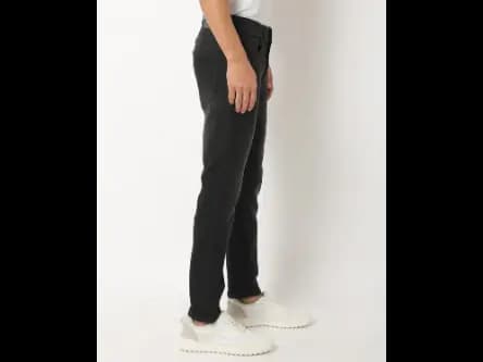 Men Lightly Washed Slim Fit Jeans (3)