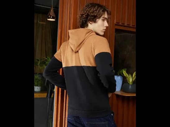 Men Colour-block Hooded Sweatshirt (3)