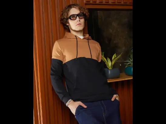Men Colour-block Hooded Sweatshirt