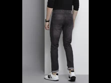Lightly Washed Slim Fit Jeans (3)