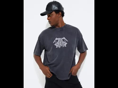 Men Graphic Print Stylised Fit T-Shirt