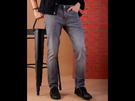 Men Lightly Washed Slim Fit Jeans (2)