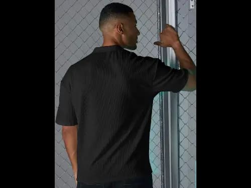 Textured Round Neck Seersucker Oversized T-shirt (4)