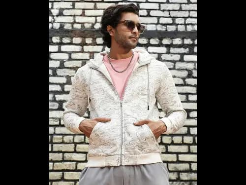 Men Printed Regular Fit Zip-Front Hoodie