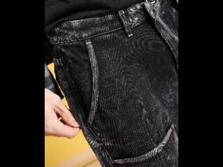 Men Heavily Washed Baggy Fit Jeans (2)