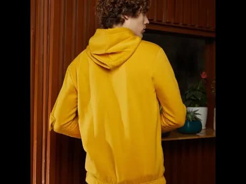 Men Typographic Hooded Sweatshirt (3)