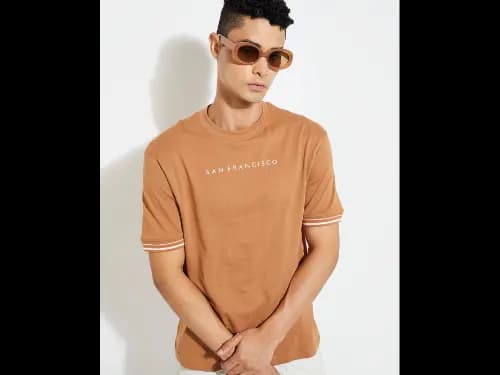 URB_N Men Regular Fit Solid T-Shirt
