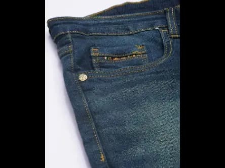 Heavily Washed Carrot Fit Jeans (5)