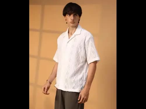 Men Regular Fit Shirt with Cuban-Collar