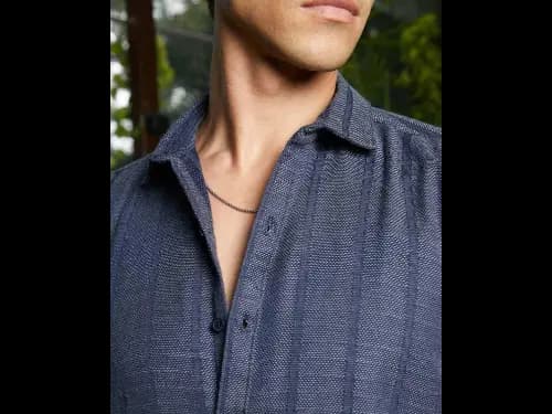 Men Regular Fit Shirt with Spread Collar (3)
