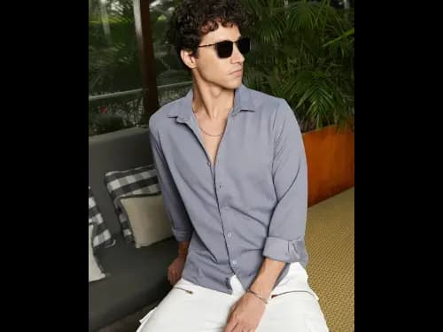 Men Regular Fit Shirt with Spread Collar (2)
