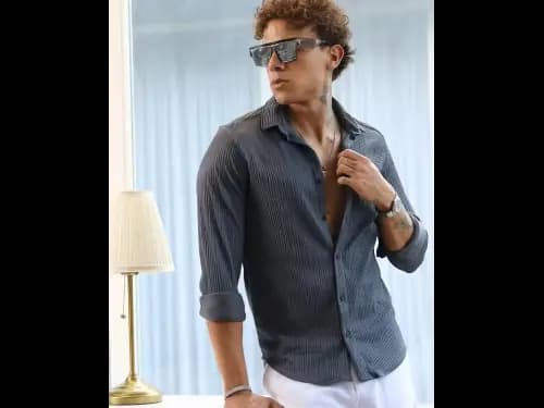 Men Regular Fit Spread-Collar Shirt