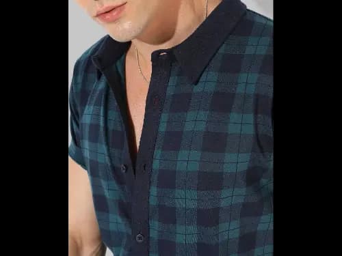 Checked Shirt with Spread Collar (3)