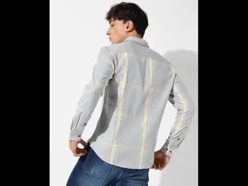 Checked Shirt with Spread Collar (3)
