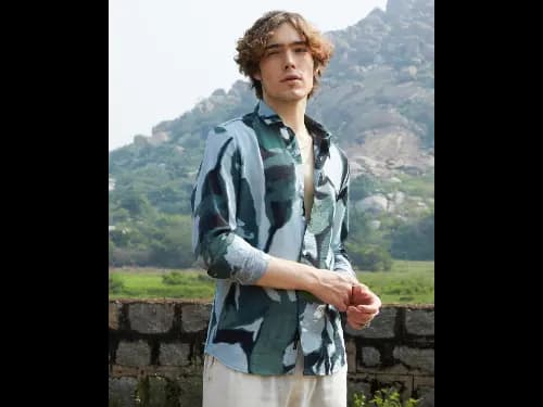 Men Graphic Regular Fit Shirt