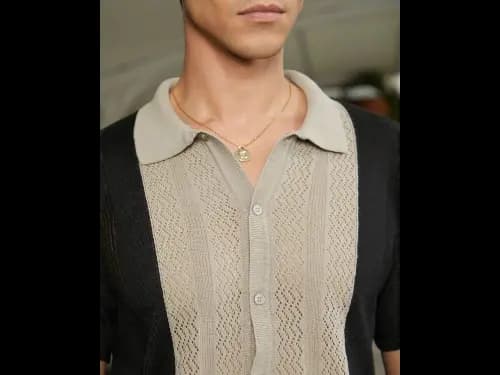 Men Colourblock Regular Fit Shirt (2)