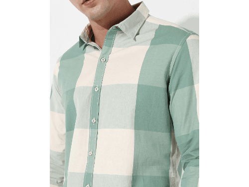 Checked Spread-Collar Shirt (2)