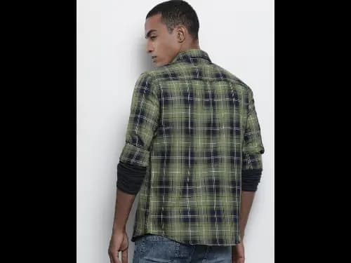 Men Navy Blue Checked Casual Shirt (4)