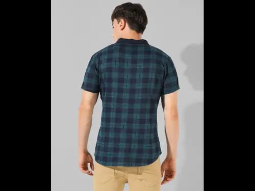 Checked Shirt with Spread Collar (2)