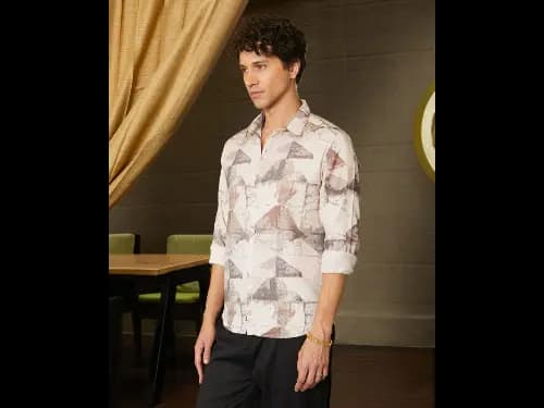 Men Regular Fit Shirt with Spread Collar