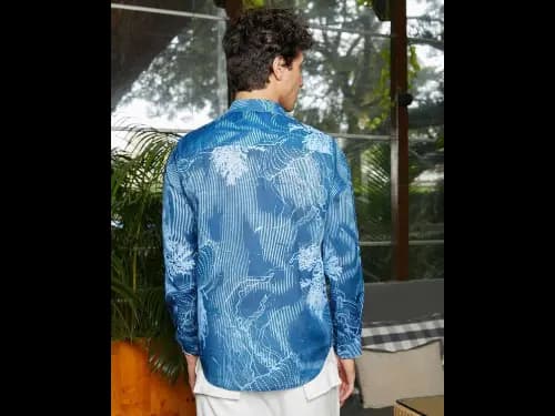 Men Regular Fit Shirt with Spread Collar (4)