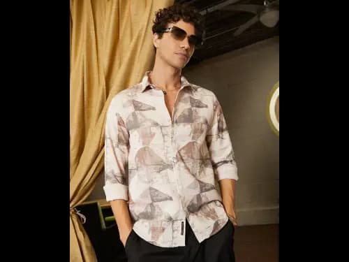 Men Regular Fit Shirt with Spread Collar (2)