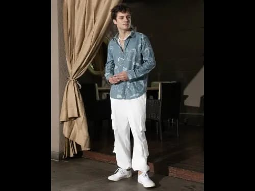 Men Regular Fit Shirt with Spread Collar (2)
