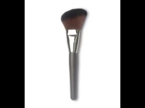 SIGNATURE Angled Blush & Contouring Brush