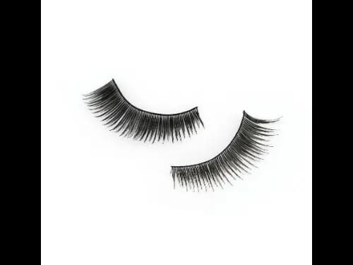 Styling Eyelashes 1548