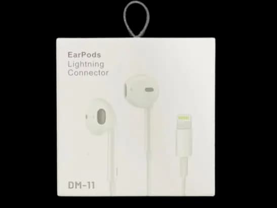 DM-11 EarPods Lighting Connector