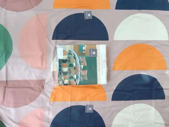 Mia Cotton King Size Bedsheet With 2 Pillow Covers (90 x 100) / MIA 120 (4)