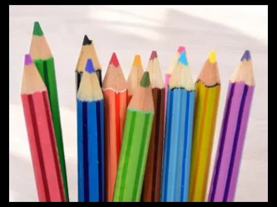 Color Pencils Set - 12 color pencils available (2)