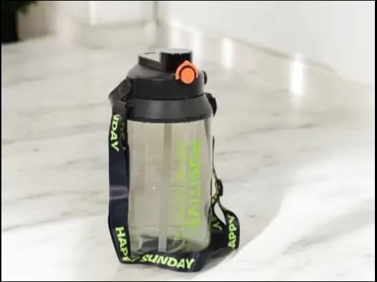 Kids and adults water bottles (2)