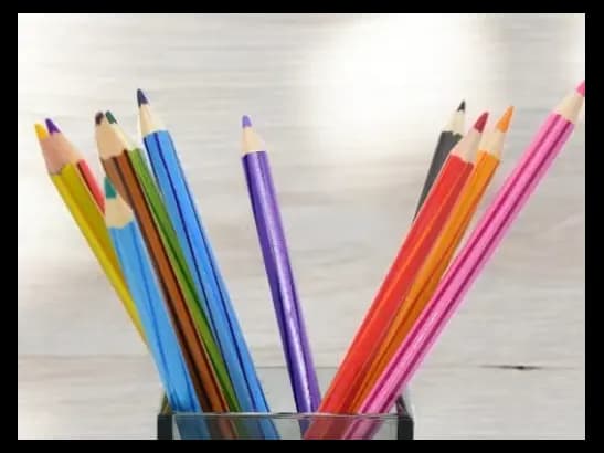 Color Pencils Set - 12 color pencils available (2)