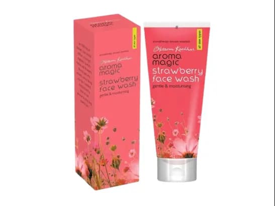 Aroma Magic Strawberry Face Wash Gentle & Moisturising For All Skin Types (100ml)
